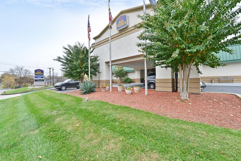 Quality Inn Windsor Mill Bagian luar foto