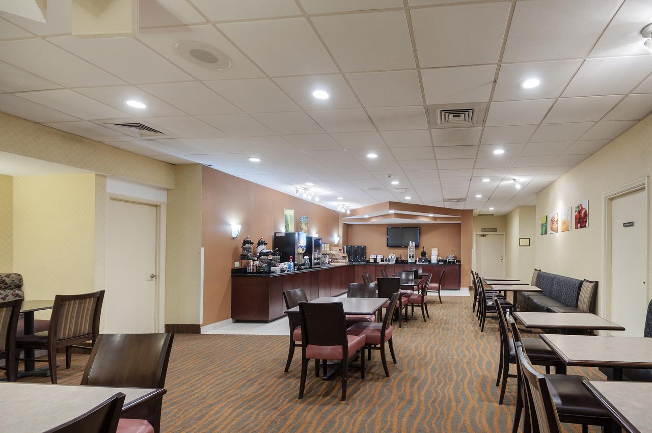 Quality Inn Windsor Mill Bagian luar foto